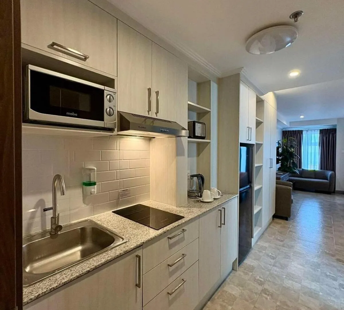 Apartamento Sheryll Escapes - La Grande Phase 2, Grand Studio 625 With Balcony, Wifi & Netflix Ángeles Filipinas