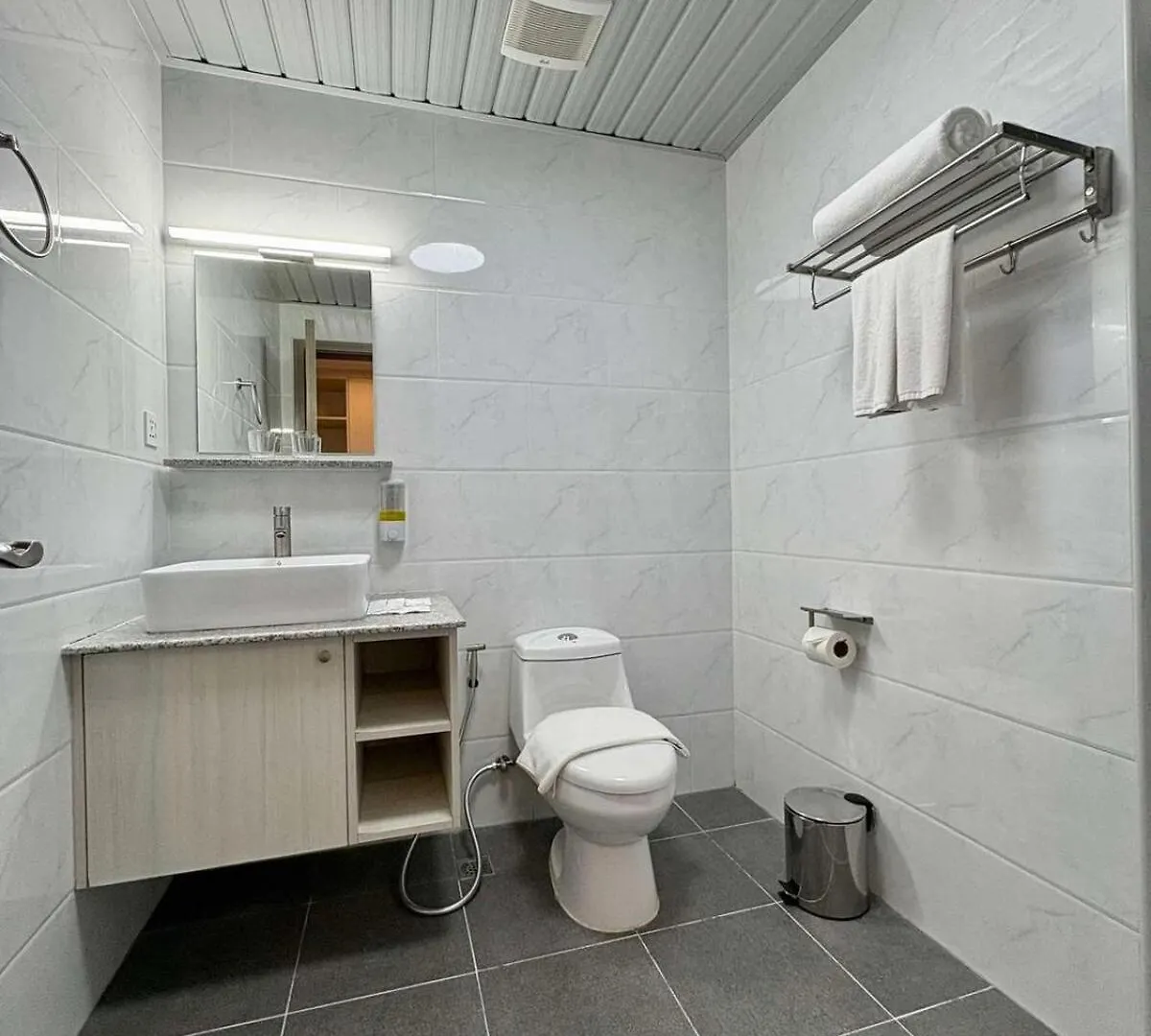 Sheryll Escapes - La Grande Phase 2, Grand Studio 625 With Balcony, Wifi & Netflix Ángeles 0*,